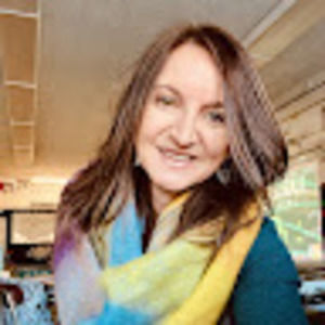 Meet your Posher, Holly